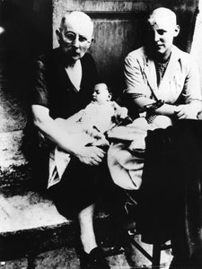 两名法国女性合作者，法国沙特尔，1944年 作者 不明