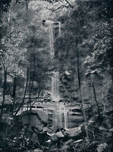 水谷，蓝山，c1900。 作者 不明