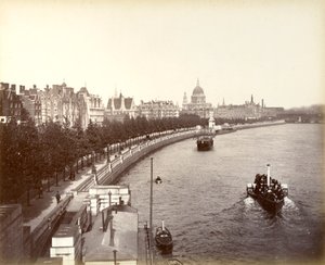 维多利亚大堤，展示圣殿花园和伦敦圣保罗大教堂，1887年 作者 不明