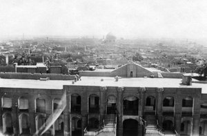 1918年，美国威斯康星州美索不达米亚，第31所英国综合医院，从一座大楼的巴格达景色 作者 不明