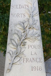 War Memorial. Guerard, France 作者 不明