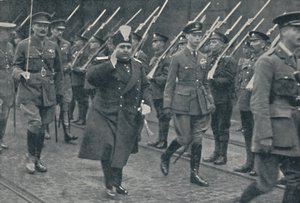 1937年，迎接另一位杰出的外国游客，1937年。 作者 不明