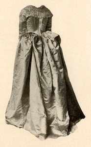 圣克莱尔夫人在费城（1760，1937）穿着的白色缎面婚纱。 作者 不明