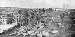 第一次世界大战，法国Vimy，受伤的撤离地点，1917年4月 作者 不明