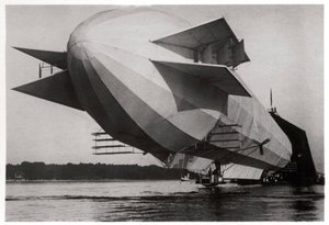 齐柏林飞艇LZ3，由德国陆军购买，并以Z1的形式运行，1906年1933年 作者 不明