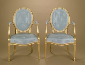 一对亚当椭圆形镀金雕刻椅，蓝色软垫，1780年 作者 未知未知