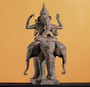 印度教神Ganesh（彩绘石头）的雕像