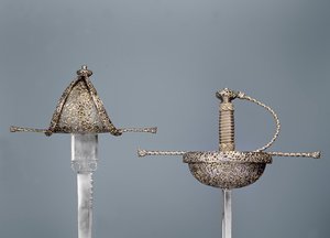 剑：凿钢的杯形剑杆;左撇子匕首签署了17世纪的Antonio Cilenta de Neapoli fecit