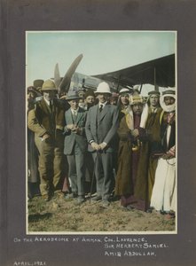 1921年，约翰安曼机场的TE Lawrence，Herbert Samuel先生和Amir Abdullah先生（手工彩色印刷） 作者 未知未知