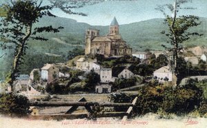 奥弗涅, Puy-de-Dome (63), Saint Nectaire (圣内泰尔): 村庄和教堂的景色, 19世纪末-20世纪初 - 明信片 作者 未知艺术家