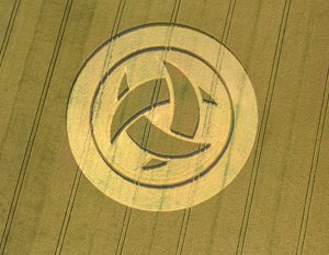 麦田圈，1999 年 7 月 23 日（照片） 作者 不明
