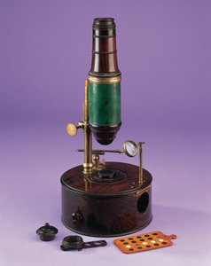 显微镜 作者 不明