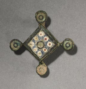 观赏胸针，约100-300 作者 不明