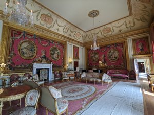 英国诺丁汉郡红色挂毯客厅（照片） 作者 未知艺术家