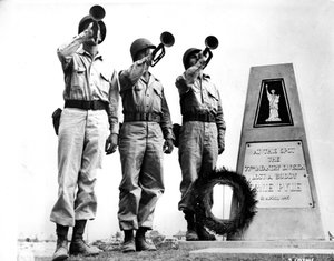 第二次世界大战（1939-1945） - 第二次世界大战（WWII or WW2）：冲绳（日本）8月20日 作者 不明