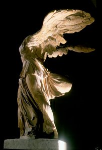 Side view of the Victory of Samothrace (Parian marble) (see also 94601-03 and 154093) 作者 不明