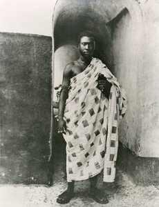 阿散蒂国王；Prempeh，二十世纪初（黑白照片）。 作者 不明