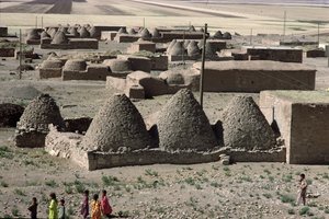 蜂巢小屋村（图） 作者 不明