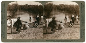 1903年在巴勒斯坦约旦河受洗。 作者 安德伍德和安德伍德