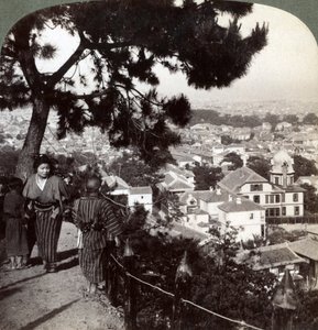 1904年，从神户Su访山的松树冠高地东南看，日本 作者 安德伍德和安德伍德