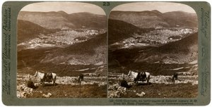 1900年代，从巴勒斯坦西南的埃巴尔山西南出来的示剑。 作者 安德伍德和安德伍德