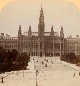 维也纳，奥地利高耸的Rathhaus，高320英尺，建于1899年。 作者 安德伍德和安德伍德