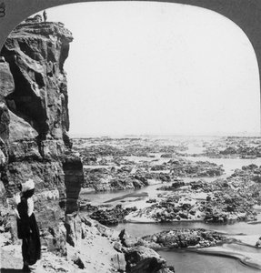 从西南方向看，尼罗河的第二个白内障，埃及，1905年。