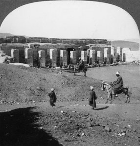 塞瑟斯一世神庙，埃及阿比多斯，1905年。 作者 安德伍德和安德伍德