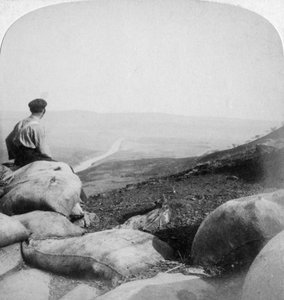 图格拉河和来自Spion Kop的爱丽丝山，南非，1901年 作者 安德伍德和安德伍德