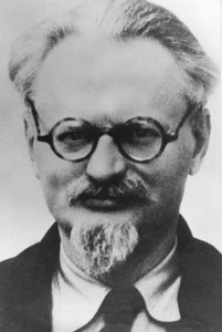 莱昂（列夫）托洛茨基，俄罗斯革命，苏联共产党领袖，（1879-1940），墨西哥，1936年，57岁，墨西哥警察肖像。