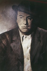 智利瓦尔帕莱索大区内格拉岛，戴帽子的男子特写 作者 未知艺术家