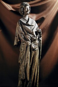 哥特式艺术。"天使 "木雕。13世纪 凹陷。72厘米 巴黎，卢浮宫博物馆 作者 Unknown artist