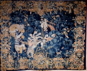 赫拉克勒斯击落了勒恩的九头蛇，它燃烧了他的仆人 Iolas Tapestry 的羊毛和丝绸，匿名，16 世纪后期。 看，文艺复兴国家博物馆。 作者 未知艺术家