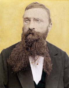 弗朗索瓦·奥古斯特·雷内·罗丹 (Francois Auguste Rene Rodin) 的肖像 - 法国雕塑家 - 1885 年左右的照片 作者 未知艺术家