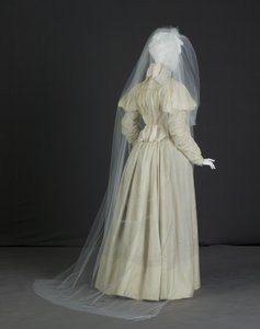 婚纱礼服 作者 未知艺术家
