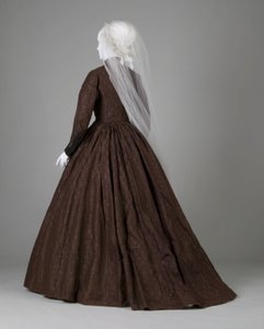 婚纱礼服 作者 未知艺术家