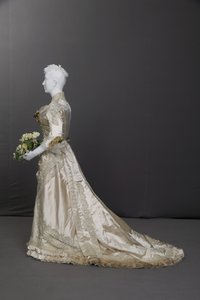 婚纱礼服 作者 未知艺术家