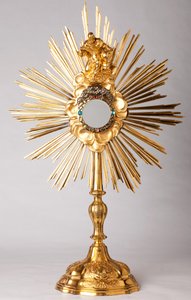 蒙斯特朗斯。 Vermeil、钻石、带有天父神像 (Dieu le Père) 的假珠宝。 18世纪。 作者 未知艺术家