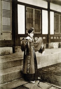 Kusang Coreenne 舞者（19 世纪后期）。 作者 未知的摄影师