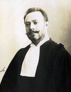 法国地方法官 Felix Decori（1860-1915 年）的肖像。 作者 未知的摄影师