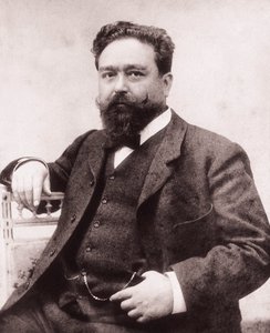 Isaac Albeniz (1860-1909) 的肖像，西班牙钢琴家和作曲家。 摄影，1886。 马德里阿尔贝尼兹基金会。 作者 未知的摄影师
