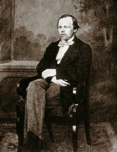 俄罗斯作家费多尔·陀思妥耶夫斯基（Dostoevsky 或 Dostoevsky）（1821-1881）的肖像。 19 世纪的照片。 作者 未知的摄影师