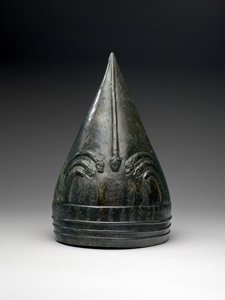 头盔，公元前850-700年（古铜色） 作者 乌拉尔蒂安