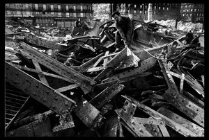 1971年8月，巴黎中央市场的拆迁（黑白照片）。