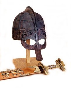 维京头盔和剑。 Statens Sjohistoriska，斯德哥尔摩。
