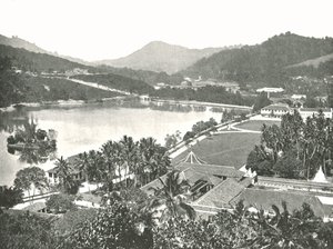 锡兰康提康提夫人霍顿夫人步道上的景色，1895年。 作者 W和S有限公司