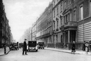 哈雷街，伦敦，1926-1927。