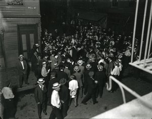 1916年8月6日佩尔街的福音派委员会 作者 威廉·戴维斯·哈斯勒