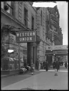 1916年4月28日，西联汇款办公室在W. 125th Street和St. Nicholas Avenue，纽约市签署 作者 威廉·戴维斯·哈斯勒