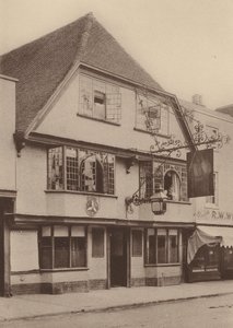 Falstaff Inn，肯特郡坎特伯雷圣邓斯坦街（黑白照片） 作者 威廉·加尔斯沃西·戴维